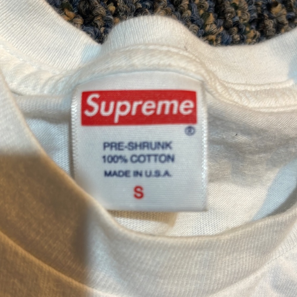 supreme - Picture 3 of 3